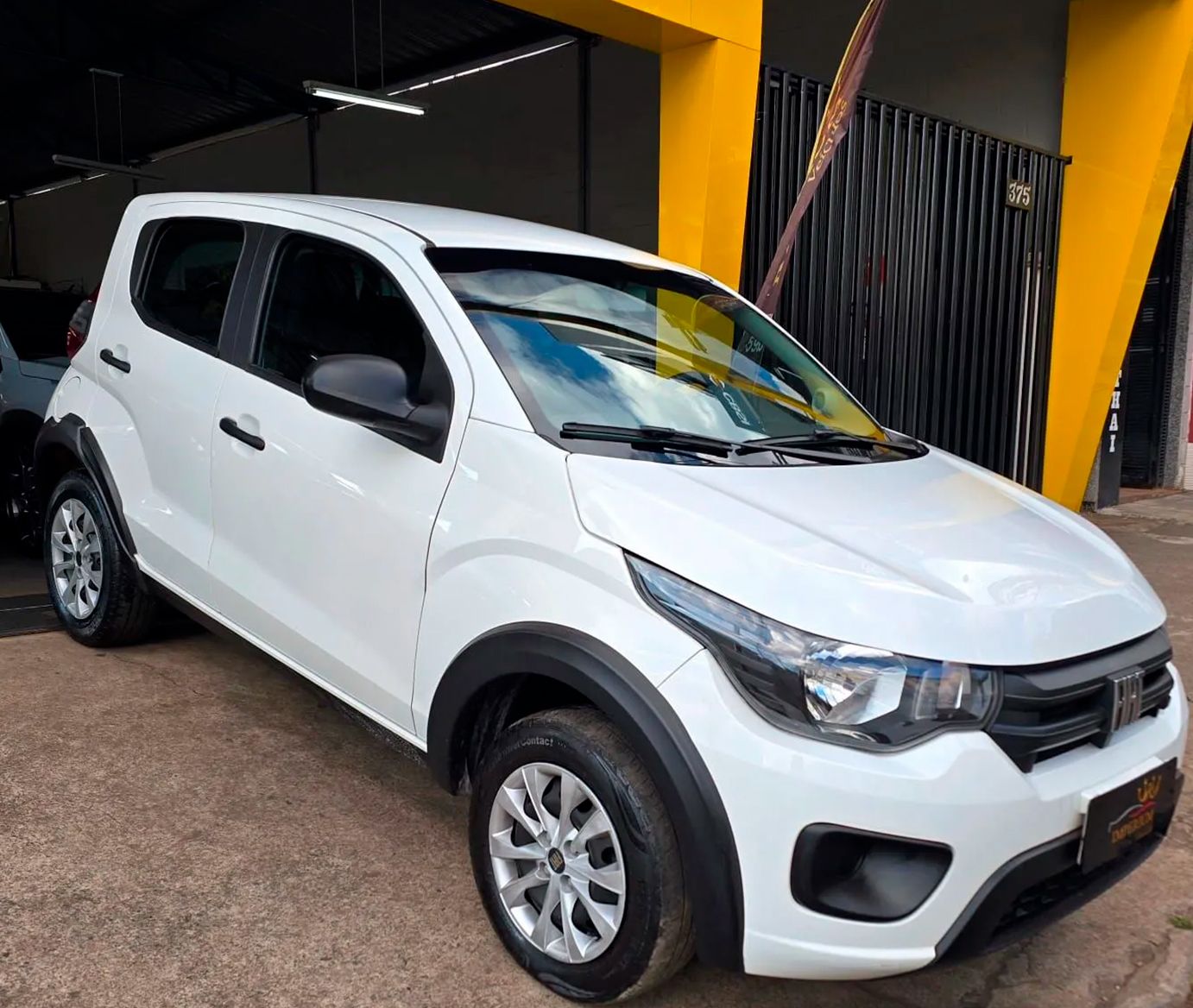 Rodas e lateral do Mobi